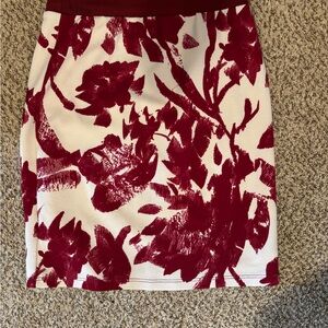 Gilli Red and White Floral Pencil Skirt